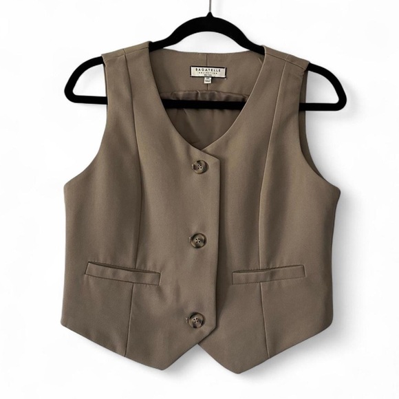 Olive Green Vest - Picture 1 of 3